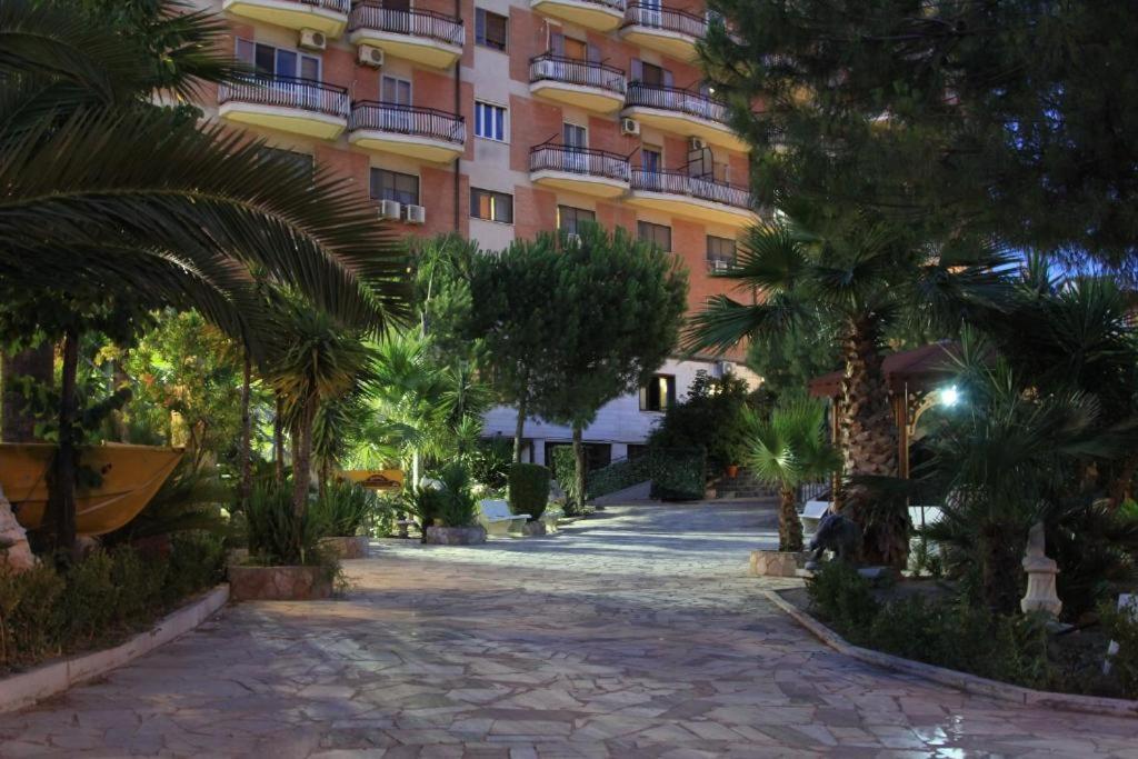 Отель Depandance Hori Balconata 2 Punto 0 Лучера Экстерьер фото